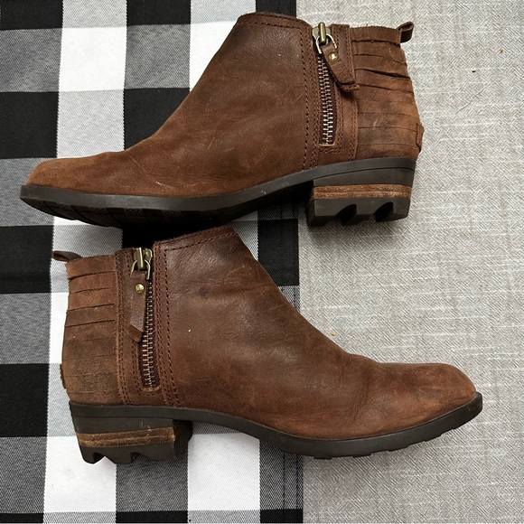 Sorel Lolla Ankle Bootie - Picture 4 of 15